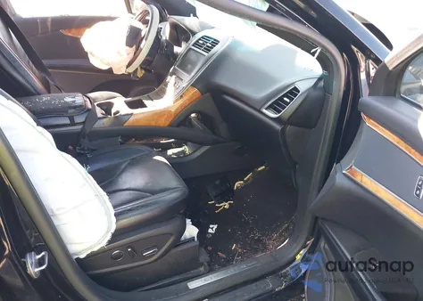 2016 Lincoln Mkx Reserve z USA, uszkodzony, nr VIN 2LMTJ8LR2GBL61354